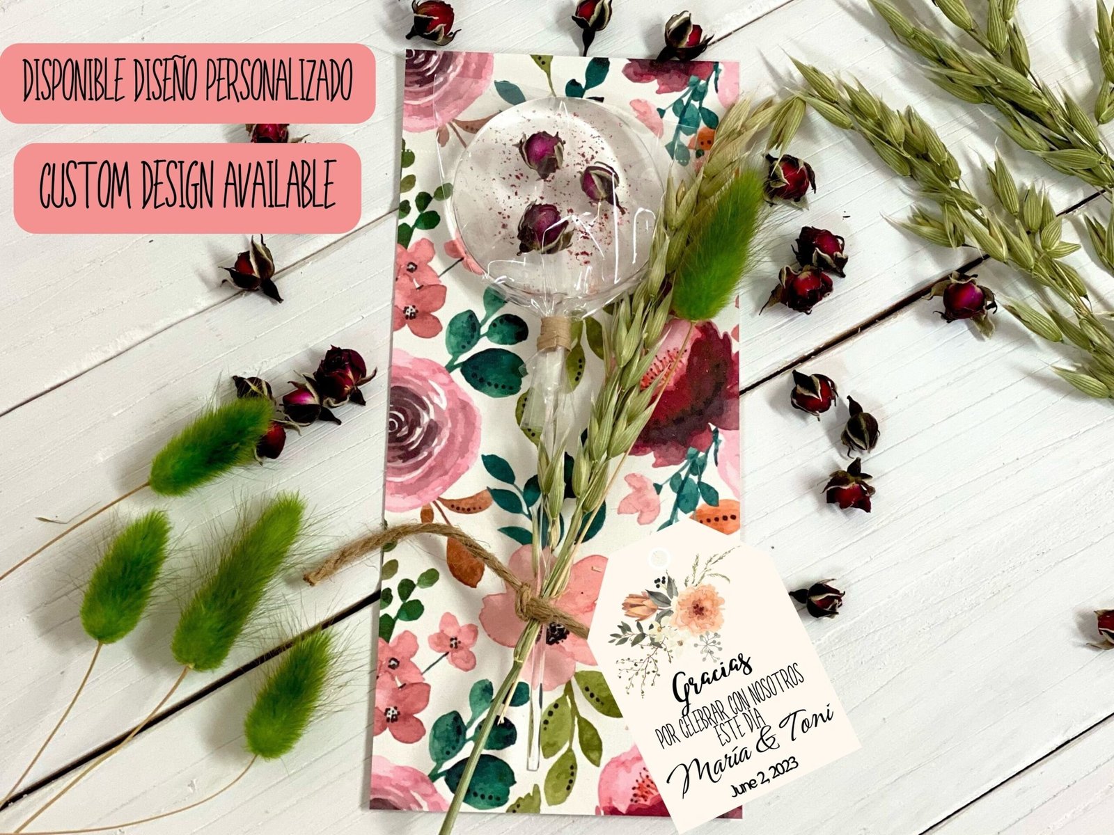 Favores de boda Piruletas de rosas rojas pequeñas hechas a mano personalizadas. Caramelo duro