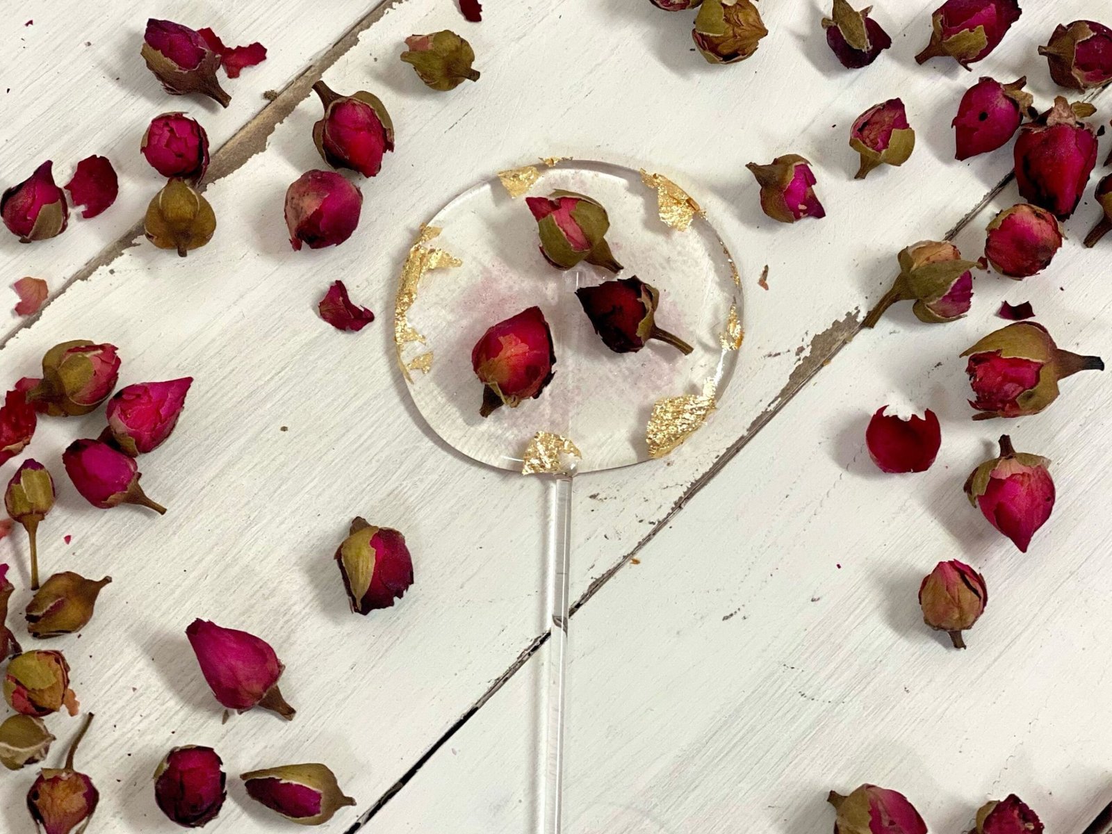 Piruletas de flores comestibles, rosas moradas naturales, caramelos duros hechos a mano