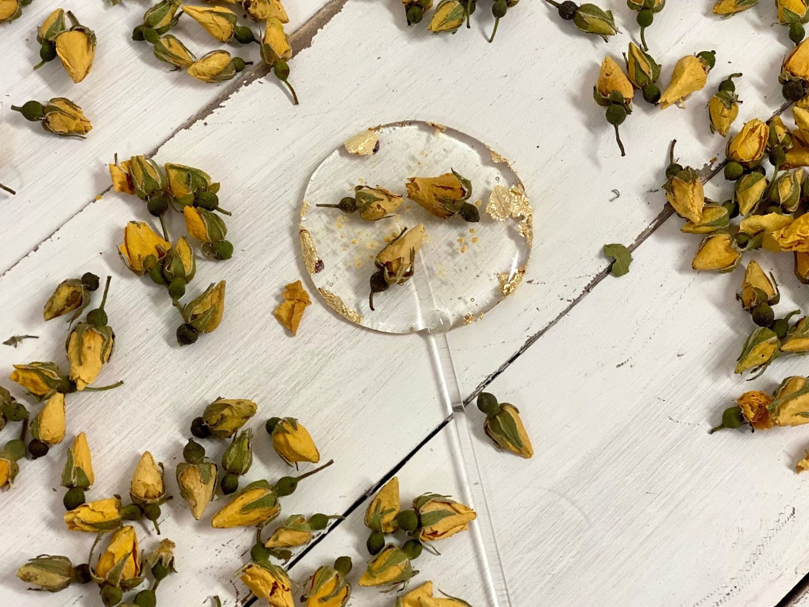 Piruletas de flores comestibles rosas amarillas naturales caramelo duro hecho a mano