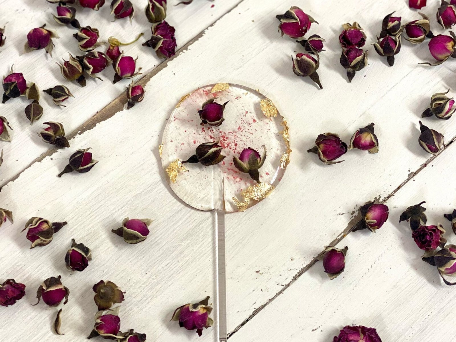 Piruletas de flores comestibles, rosas rojas naturales, caramelos duros hechos a mano