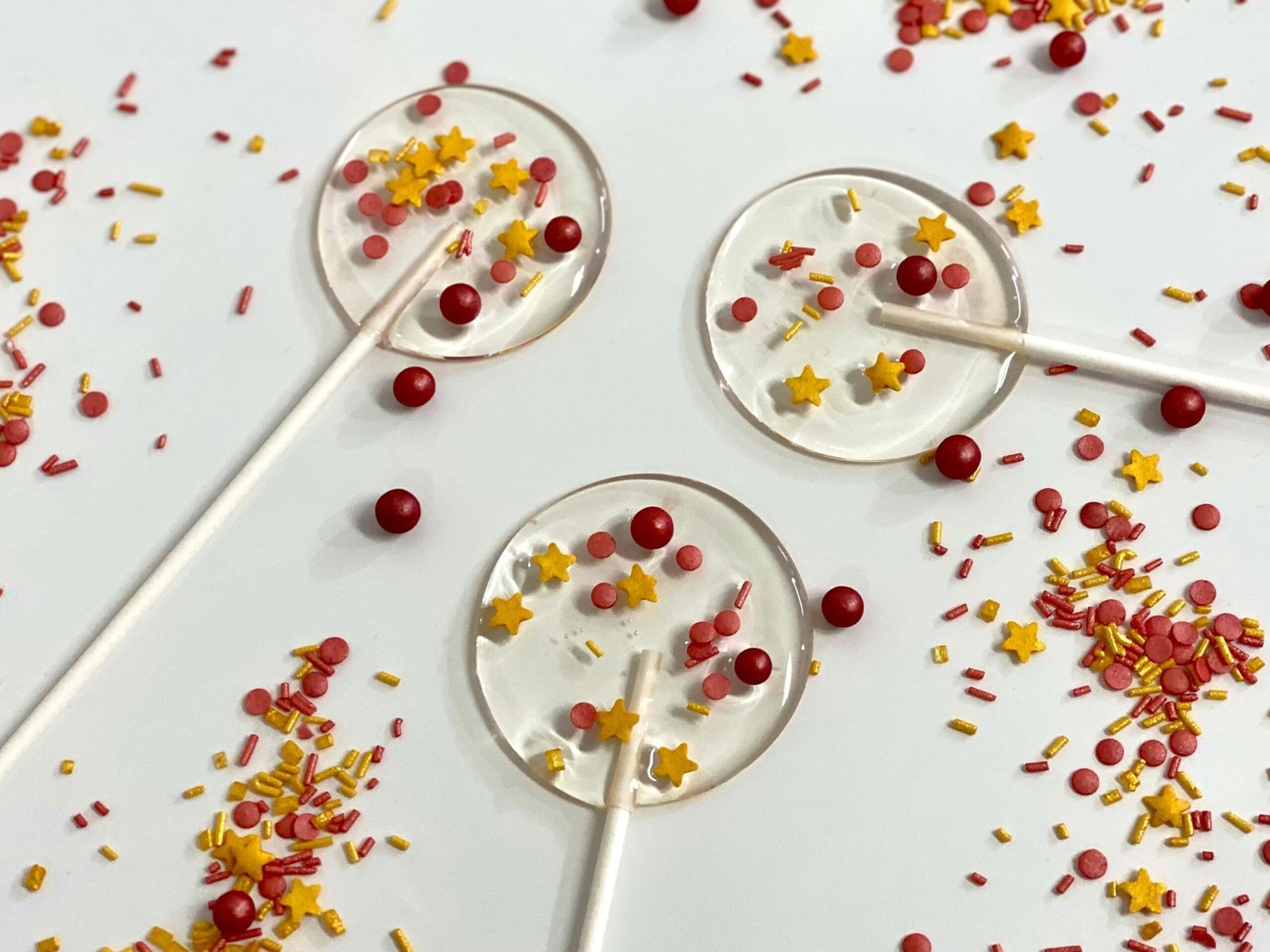 Piruletas Red Christmas Sprinkles, caramelos duros hechos a mano sin azúcar
